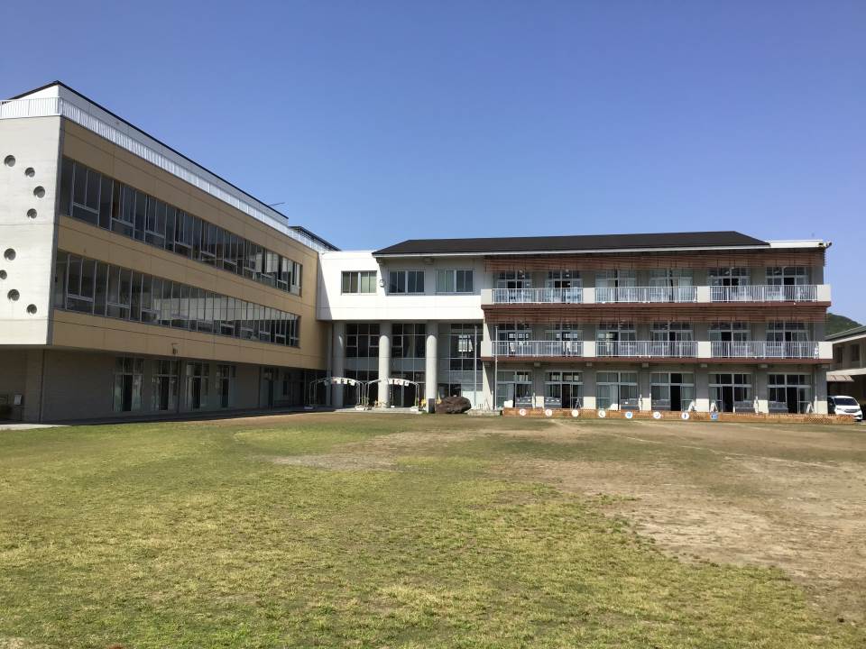 坂出市立坂出小学校