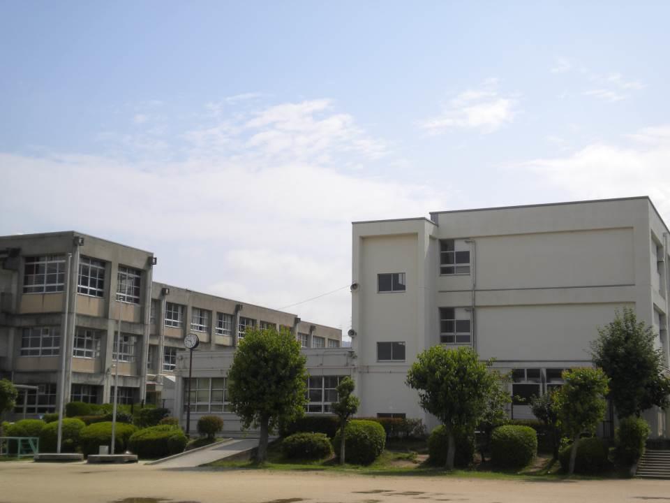 交野市立岩船小学校