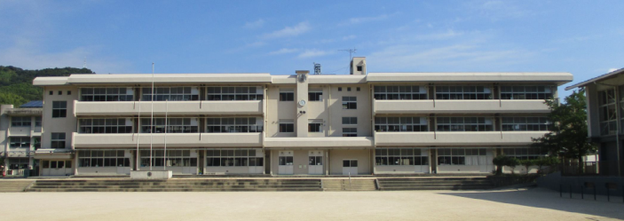 周南市立菊川小学校