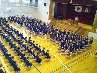 山口市立湯田小学校制服 これは助けないといけないやつだ」ミニバス帰りの小学生3人組 とっさ